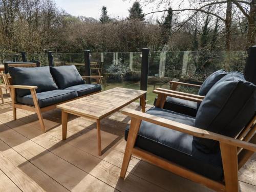 Looe House | 4 Water's Edge
