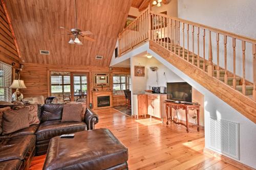 Sebring House | 40-Acre Farm with Animals and Fishing in Sebring!