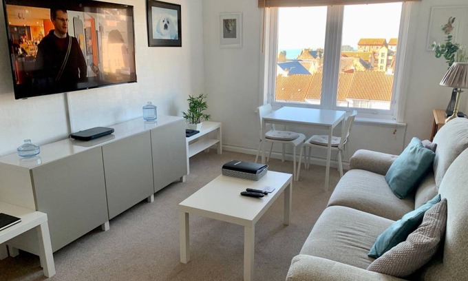 Dysart Apartment | 40 m² Apartment ∙ 1 bedroom ∙ 2 guests