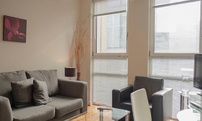 St Luke's Apartment | 40 m² Apartment ∙ 1 bedroom ∙ 2 guests
