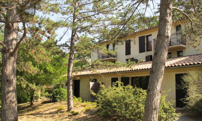 Greoux-les-Bains Resort | 40 m² Resort ∙ 2 bedrooms ∙ 4 guests