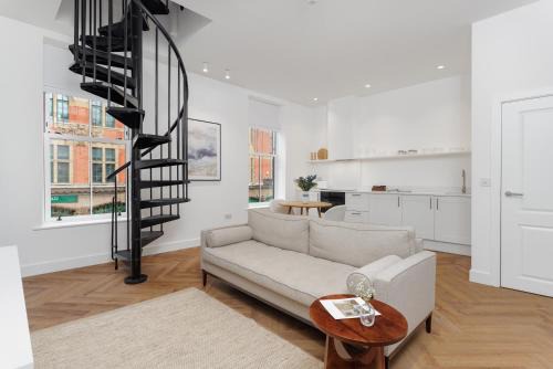 RopeWalks Apartment | 40 Renshaw Apartments