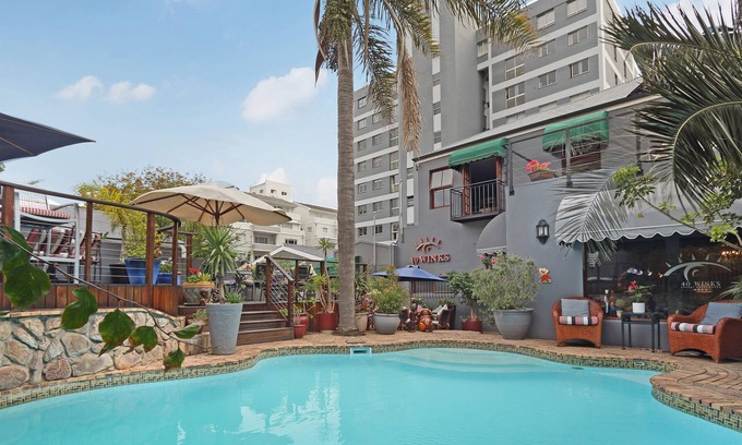 Three Anchor Bay House | 40 Winks Guest House Green Point Cape Town