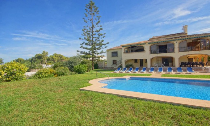 Javea Resort | 400 m² Resort ∙ 5 bedrooms ∙ 10 guests