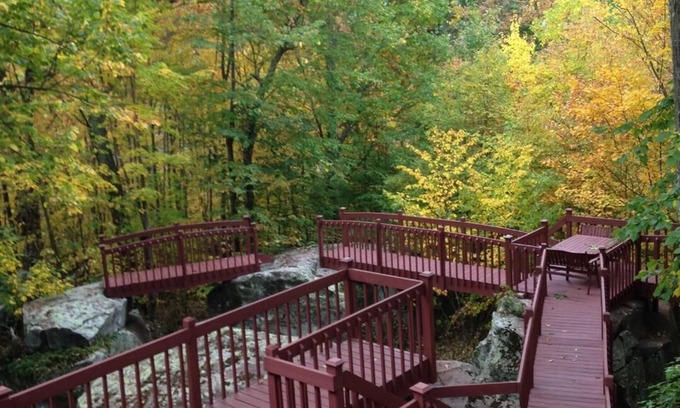 Hunter House | 4000 sq. ft. With EXTRA LARGE BRAND NEW HOT TUB. Directly across from Ski Resort