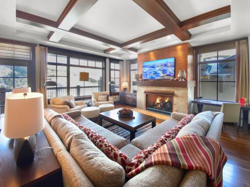 Empire Pass Apartment | 401 Flagstaff Lodge Ski-In Ski-Out Escape! Luxury at Deer Valley Mountains! by SkyRun Park City