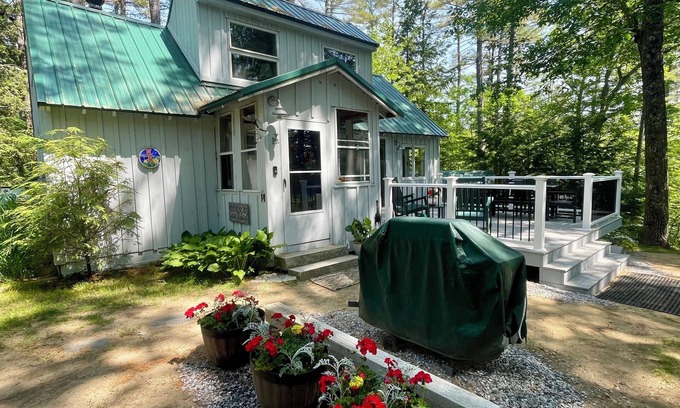 Oxford Cottage | 40min from Portland- Sandy Ridge Family Cottage