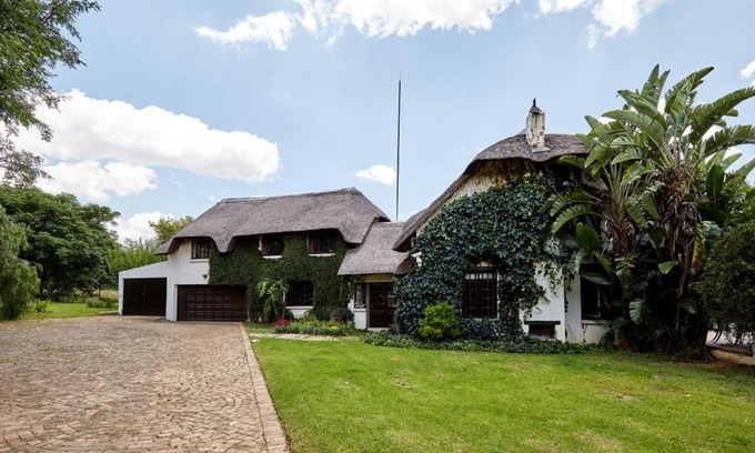 Greater Johannesburg Metropolitan Area Apartment | 41 Ridge- self catering cottages