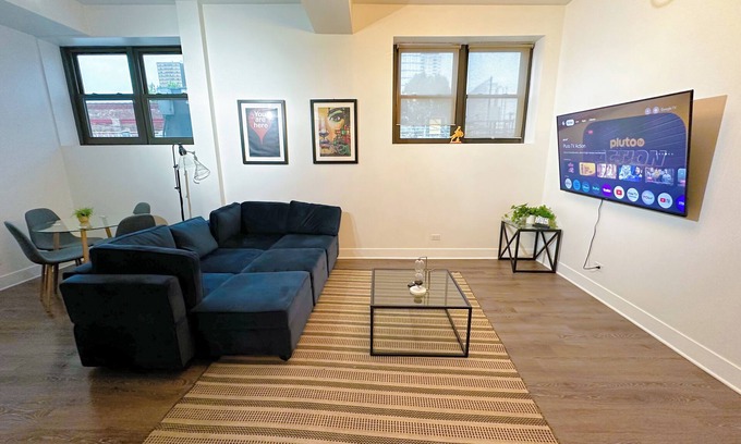 Near South Side Apartment | 420 friendly cutest 1br/1ba with optional parking/sleeps 4