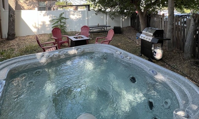 Lakewood House | 420Friendly HotTub Grill Arcade RedRocks
