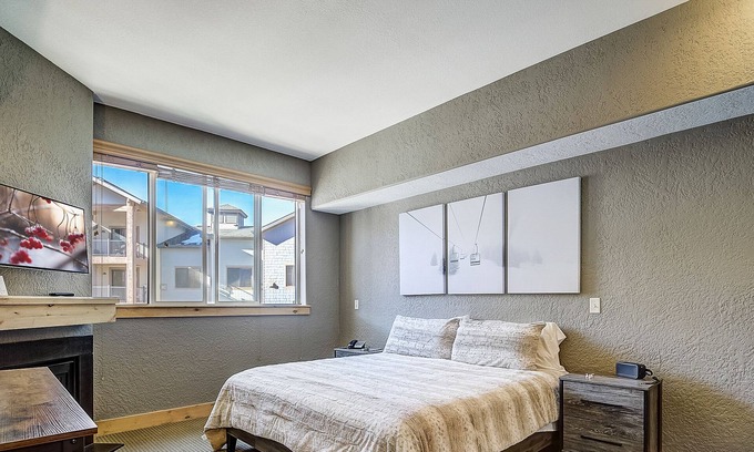 Park City Apartment | 425A Mountain Getaway King Suite w/jetted tub pool hot tub gym @ Canyons Village