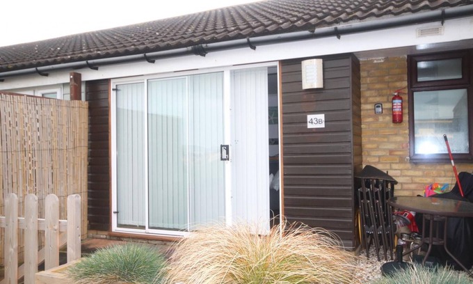 Earnley House | 43B Medmerry Park 2 Bedroom Chalet