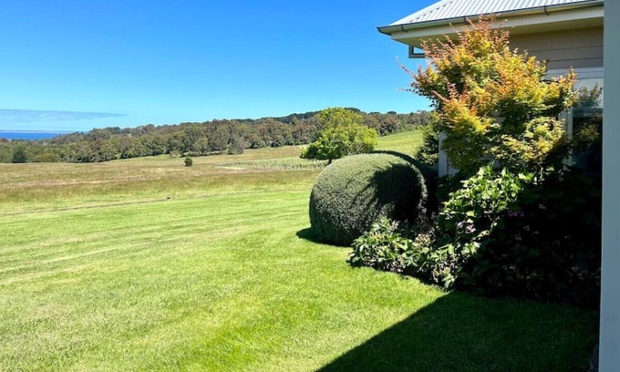 Flinders House | 444MCRf · Cotton Tree Cottage | Stunning views by the bay
