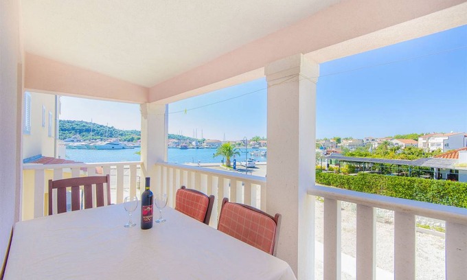 Rogoznica Apartment | 45 m² Apartment ∙ 2 bedrooms ∙ 4 guests