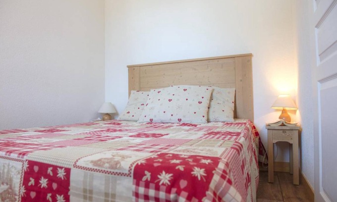 Saint-Sorlin-d'Arves Apartment | 45 m² Apartment ∙ 2 bedrooms ∙ 8 guests
