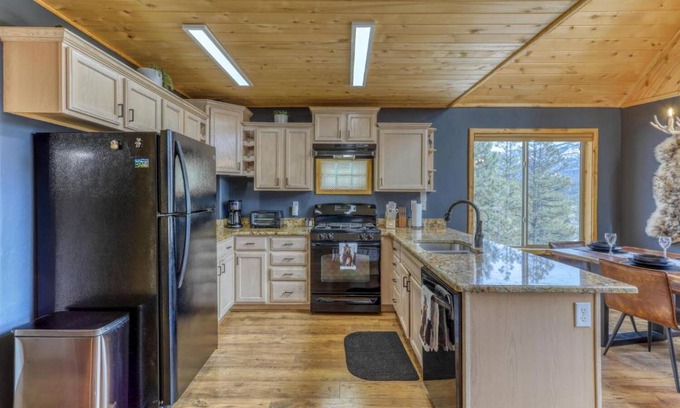 San Juan River Village House | 452 Swiss Village Dr