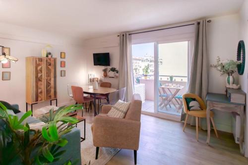 Les Baumettes Apartment | #46 Terrace AC 4mins walk Sea Tram T2 Airport Port