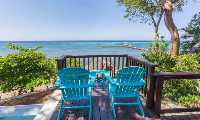 Lawson Rock House | 465 m² House ∙ 6 bedrooms ∙ 14 guests
