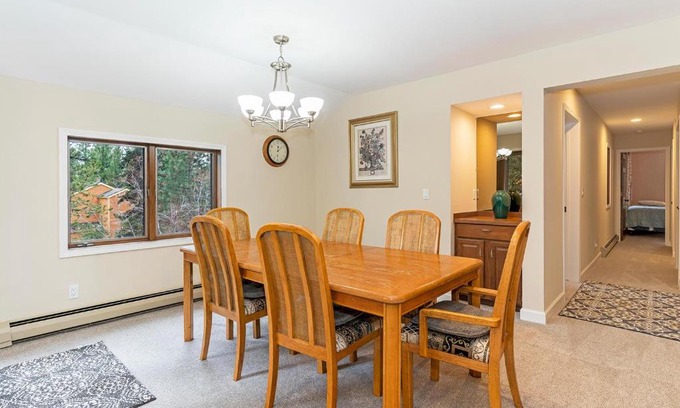 Incline Village House | 47 McCloud - Upper Unit 3 Bedrooms