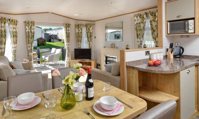 Mynytho Ski Chalet | 48 Crugan in the beautiful Pwllheli