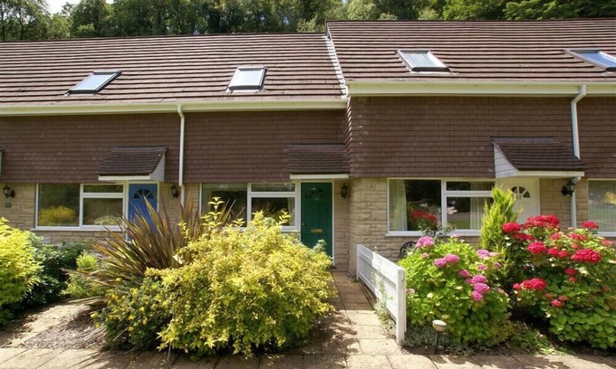 Charmouth House | 48 FERNHILL HEIGHTS, pet friendly in Charmouth