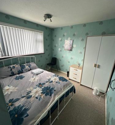 Netley Bed & Breakfast | 48 Moore Crescent
