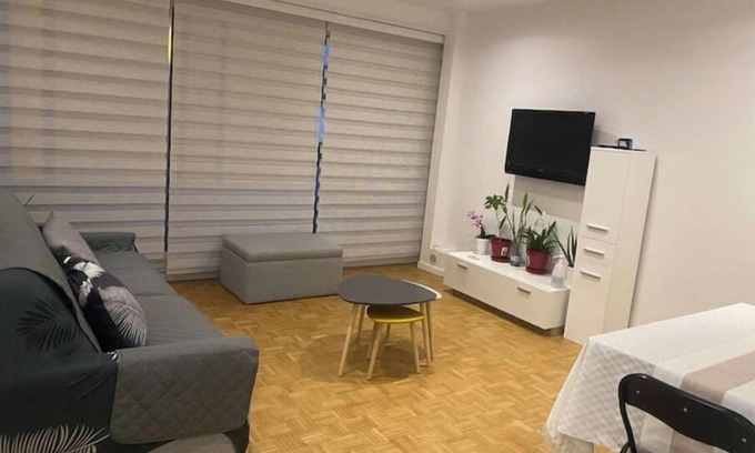 Asnieres-sur-Seine Apartment | 49 m2 apartment with balcony and parking next to the station