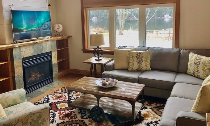Muskoka Lakes House | 4A - 3 Bedroom in Duplex