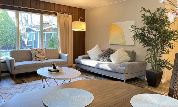 Walnut Creek House | π4BD/2B Cheerful-Stylish w/ DISCOUNTED OPPORTUNITY π‘πππ