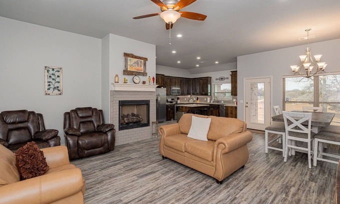 Mead House | 4Bdrm Internet Texoma Home Launch Nearby PetsCon