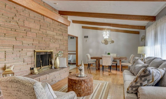 West Omaha House | 4bed/2bath retreat:Modern comfort, timeless charm. Your Ideal short-term escape.