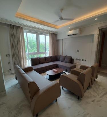 DLF Phase 5 Apartment | 4BHK Luxury Apartment in Gurugram bnb