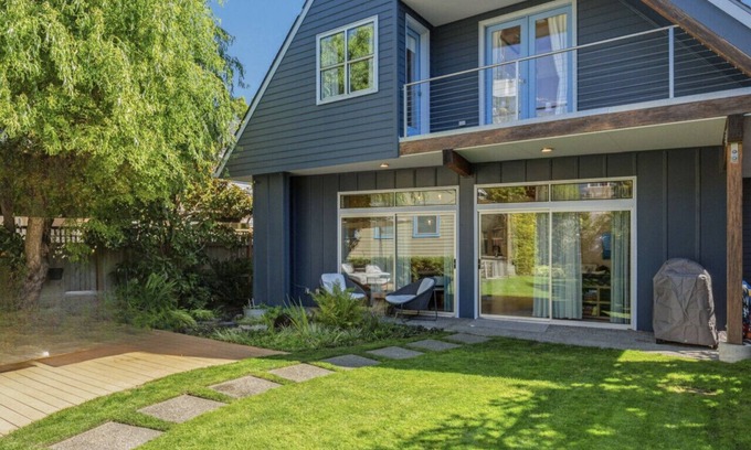 North Queen Anne House | 4BR 4BA The Gardens at Queen Anne