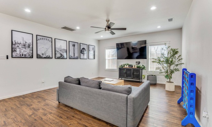 Cedar Crest House | 4BR home in Dallas with modern amenities, private yard, and great location!
