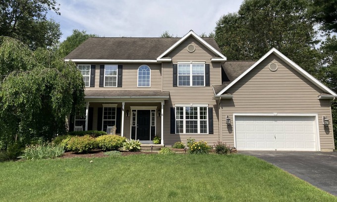 Saratoga Springs House | 4BR home just 4mi to downtown Saratoga and Racecourse