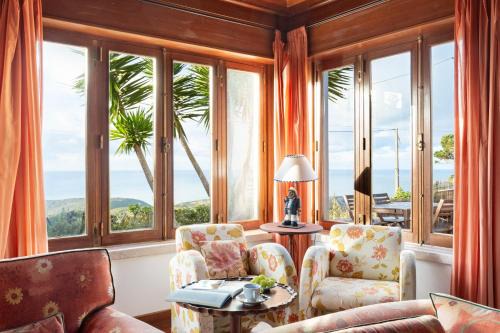 Ulgueira House | 4BR House with Ocean View in Sintra by Host for Us