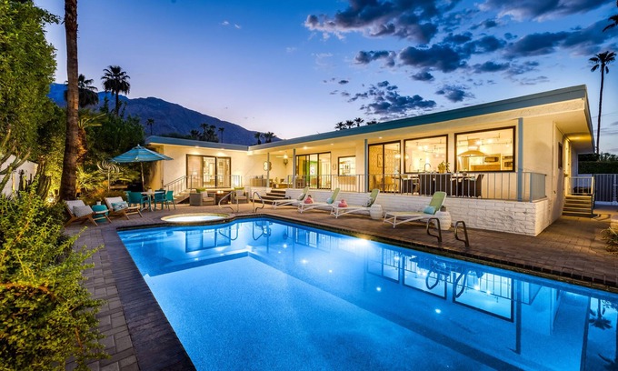 Deepwell Estates House | 4BR Luxury MidCentury | Sauna | Pool & Spa| Firepit