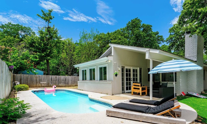 Bedford House | 4BR+Ping Pong+2500 sq ft