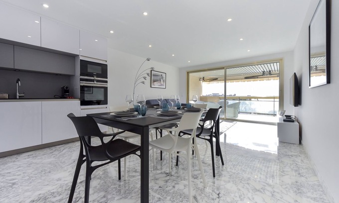 Pointe Croisette Apartment | 4P Apartment with Terrace, Sea View, and Pool