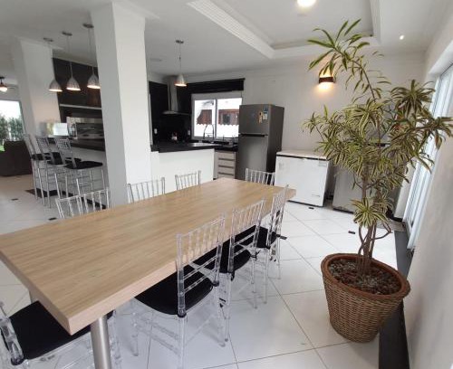 Guarutuba House | 4suites arcond wifi600meg cond fech prox praia
