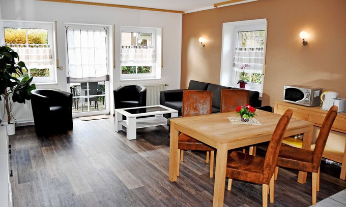 Lancken-Granitz Apartment | 5.1. Ferienwohnung Gelber Richard - Ferienwohnungen zum Neuensiener See