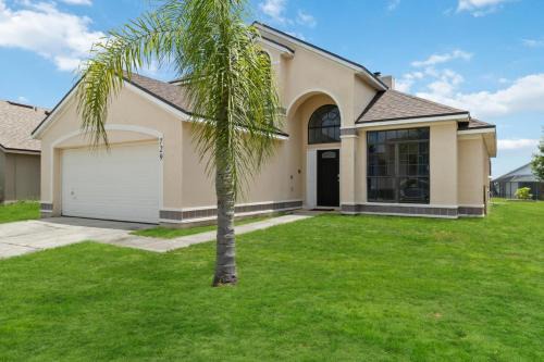 Lake Davenport Estates House | 5-3 Private Pool House Near All Famous Attractions!