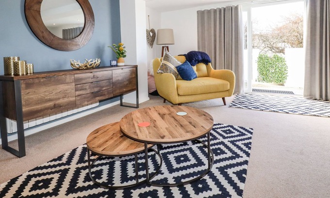 Holywell Apartment | 5 BEACH SIDE APARTMENTS, family friendly in Holywell Bay