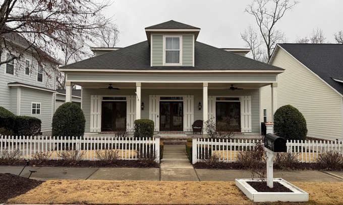 Riverwood Plantation House | 5 bed house in Riverwood. Enjoy a cozy stay