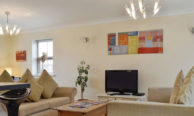 Aberdare Cottage | 5 bedroom accommodation in Penderyn, near Merthyr Tidfil