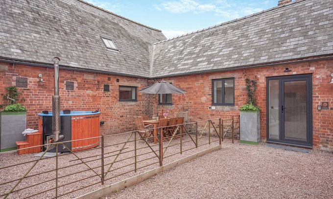 Huntley Cottage | 5 bedroom accommodation in Huntley
