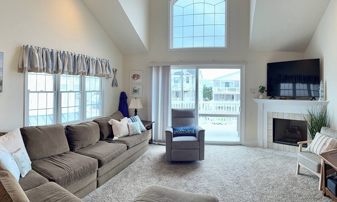 Sea Isle City House | 5 Bedroom + Bonus Room; Sleeps 15 in Sunny Sea Isle- ideal location 47th Street!