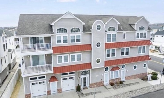 Sea Isle City Condo | 5 bedroom condo, w elevator. Great locations in Fish Alley.