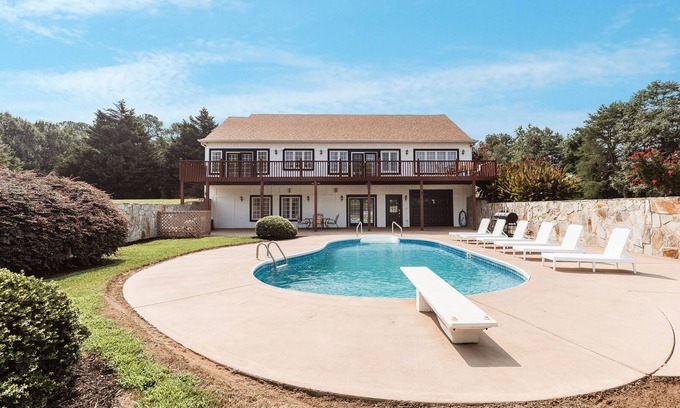 Landrum House | 5 bedroom Country Living with Salt Pool, 23-acre mountain view property