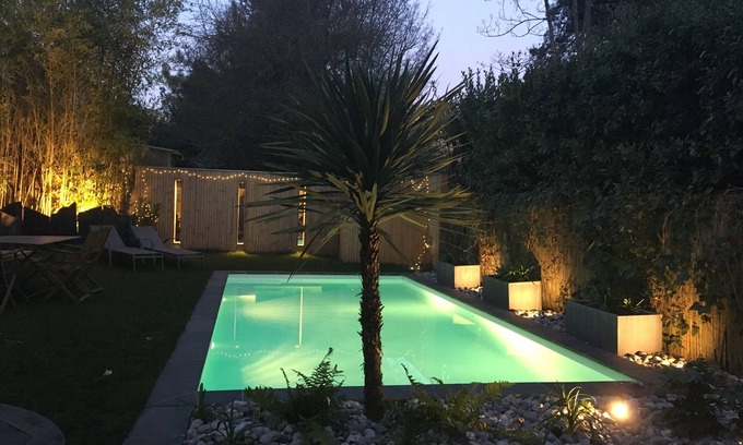 Jules Verne House | 5-bedroom house with heated pool in Nantes close to shops